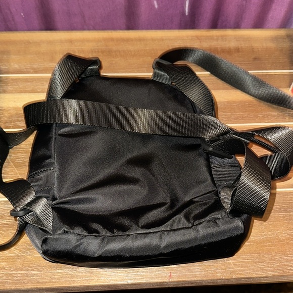 LULULEMON MICRO CITY BACKPACK - Picture 5 of 5